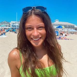 Meet your Posher, Georgia